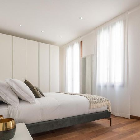 Rialto Deluxe Grand Canal View R&R เวนิส ภายนอก รูปภาพ