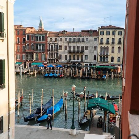 Rialto Deluxe Grand Canal View R&R เวนิส ภายนอก รูปภาพ