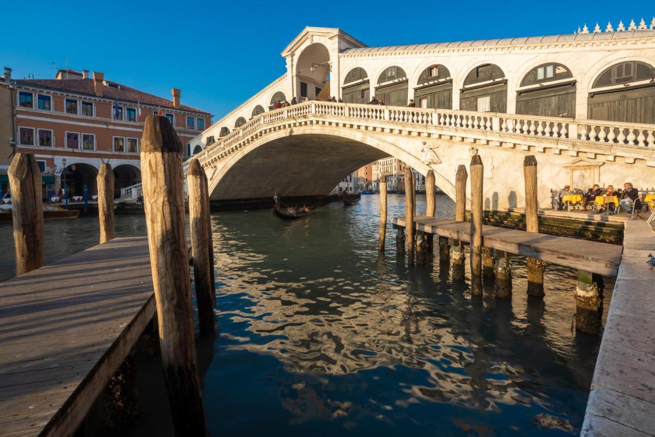 Rialto Deluxe Grand Canal View R&R เวนิส ภายนอก รูปภาพ